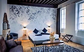 Maison Philippe Le Bon Hotel, Restaurant & Bar Le 19